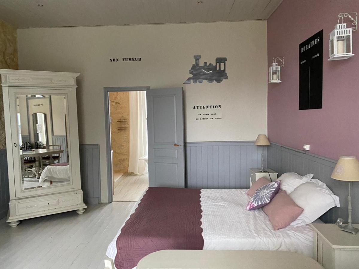 Bed and Breakfast La Gare Gondrin Exterior foto