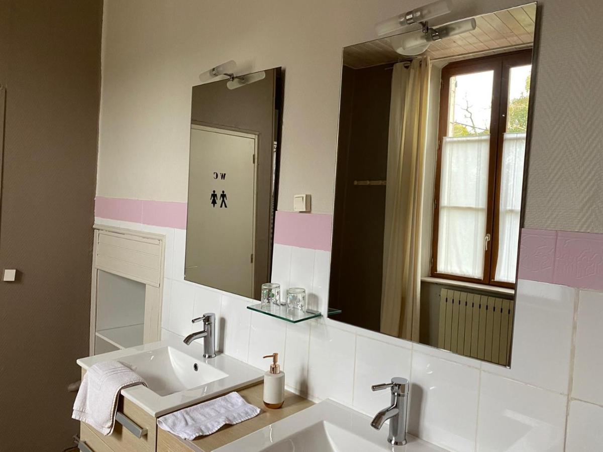 Bed and Breakfast La Gare Gondrin Exterior foto