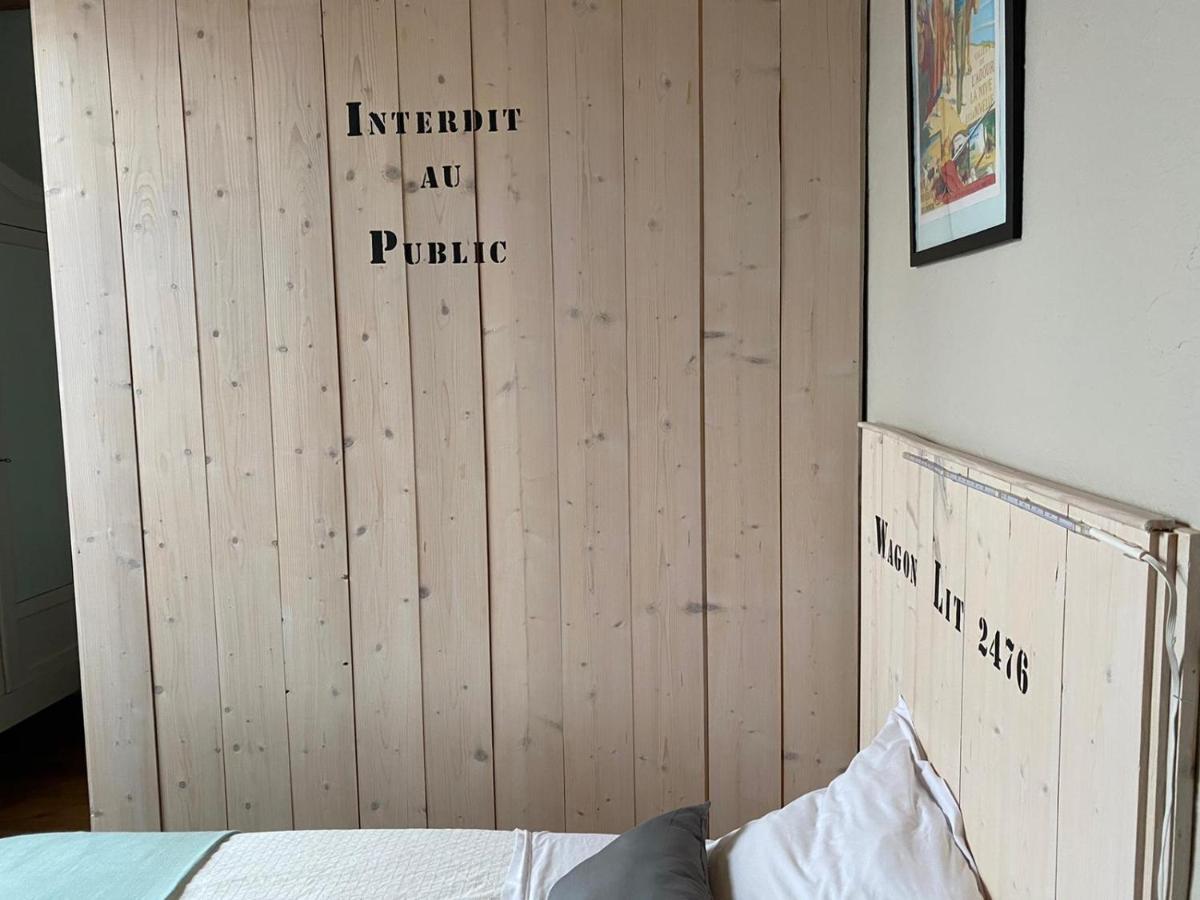 Bed and Breakfast La Gare Gondrin Exterior foto