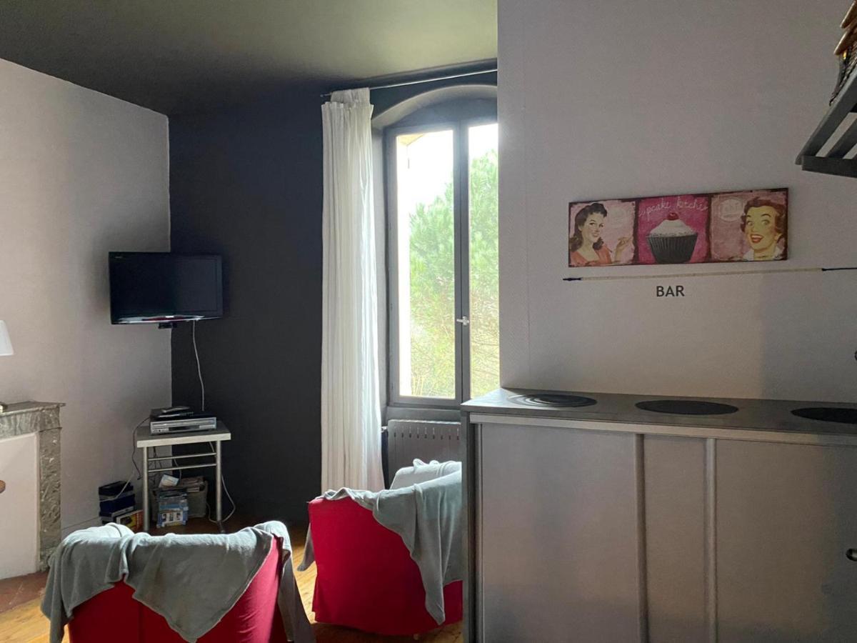 Bed and Breakfast La Gare Gondrin Exterior foto