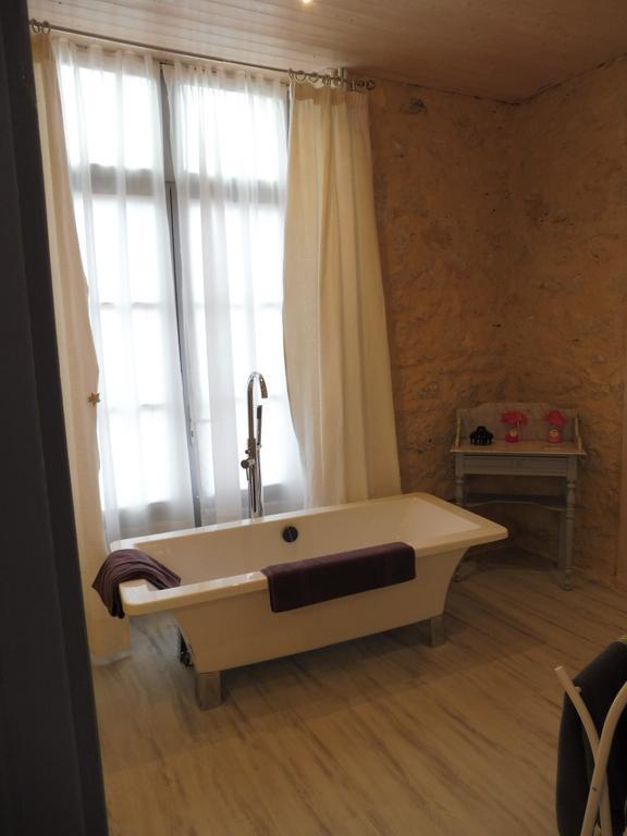 Bed and Breakfast La Gare Gondrin Exterior foto