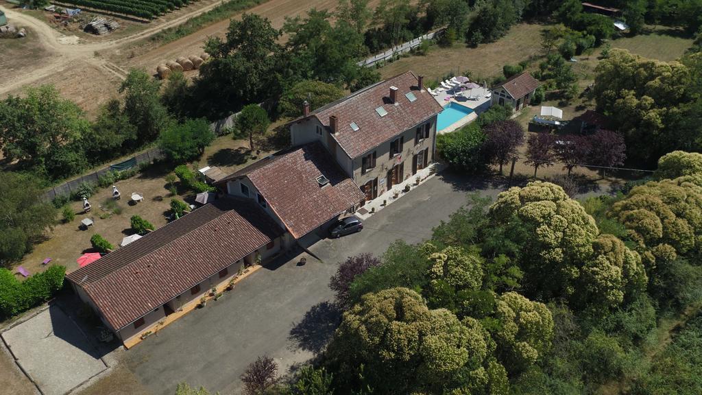 Bed and Breakfast La Gare Gondrin Exterior foto