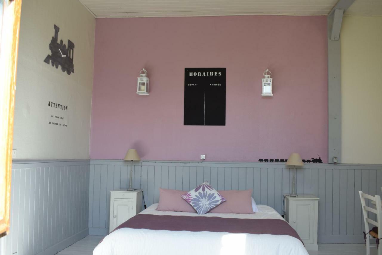 Bed and Breakfast La Gare Gondrin Exterior foto
